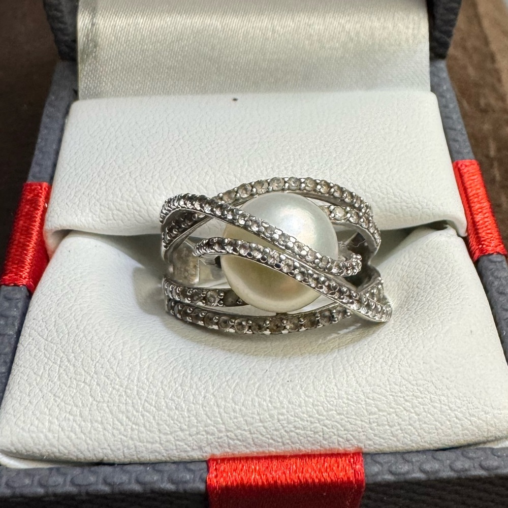 Silver Pearl Diamond Ring Size8